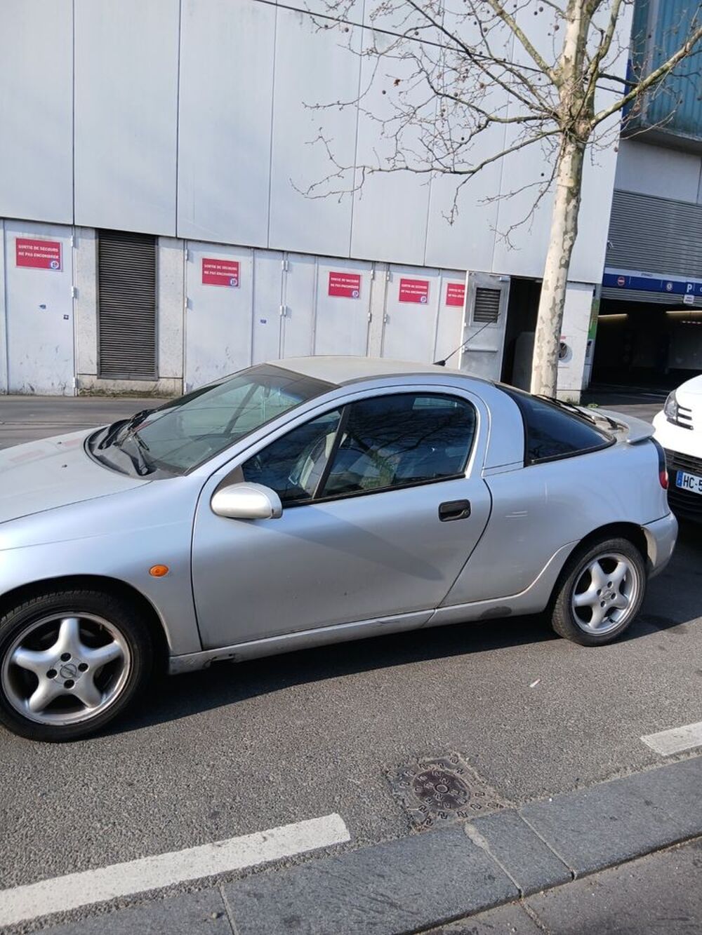 Tigra 1.6i 16V 1998 occasion 93800 &Eacute;pinay-sur-Seine