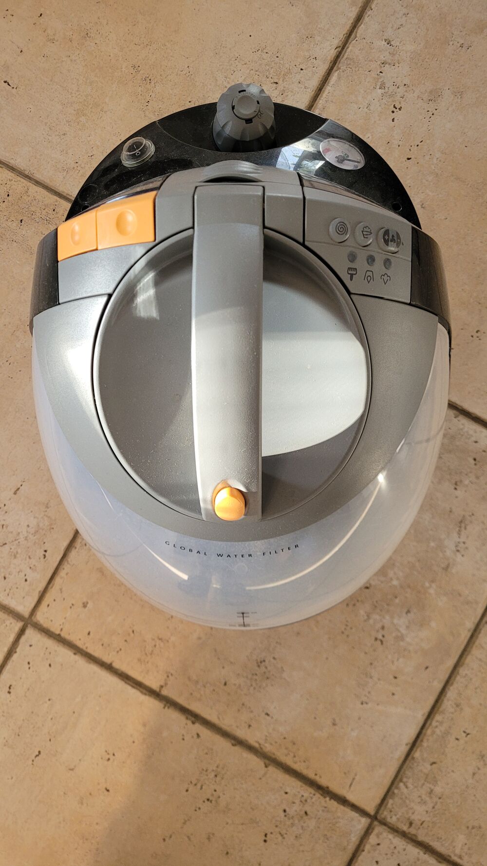 Aspirateur laveur vapeur haute performance Electroménager