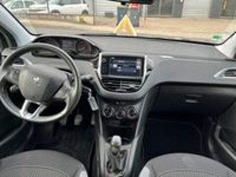 208 1.2 VTI / 82CV 2015 occasion 42700 Firminy