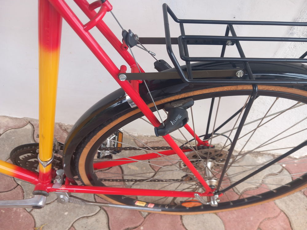 de 2 v&eacute;los. Etat neuf. CITY BIKE Vélos