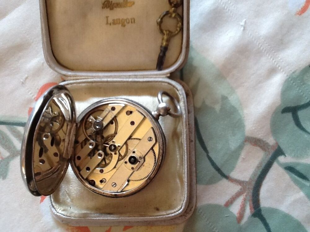 Magnifique montre de poche ancienne Bijoux et montres