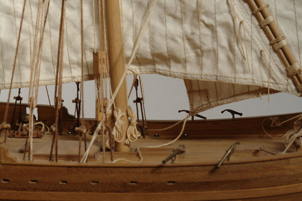Maquette d'une tartane arm&eacute;e en guerre Décoration
