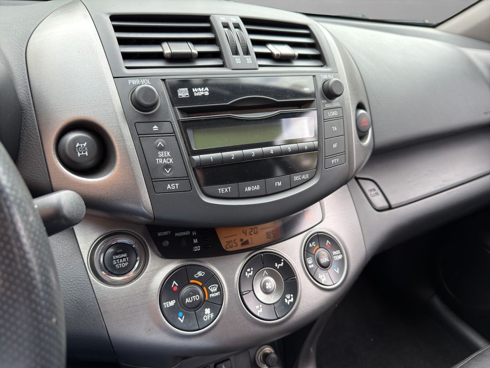 RAV 4 RAV4 150 D-CAT 4WD Clean Power A 2009 occasion 93390 Clichy-sous-Bois
