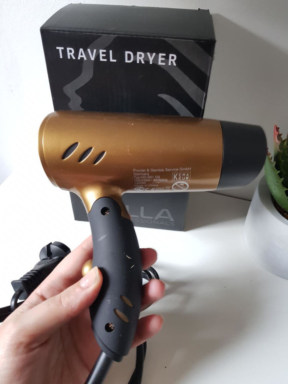 s&egrave;che cheveux de voyage de Wella 110 / 220 V Electromnager