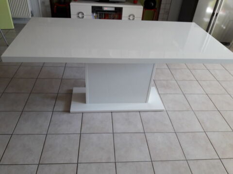 Table laqué blanc  0 Sauvagney (25)