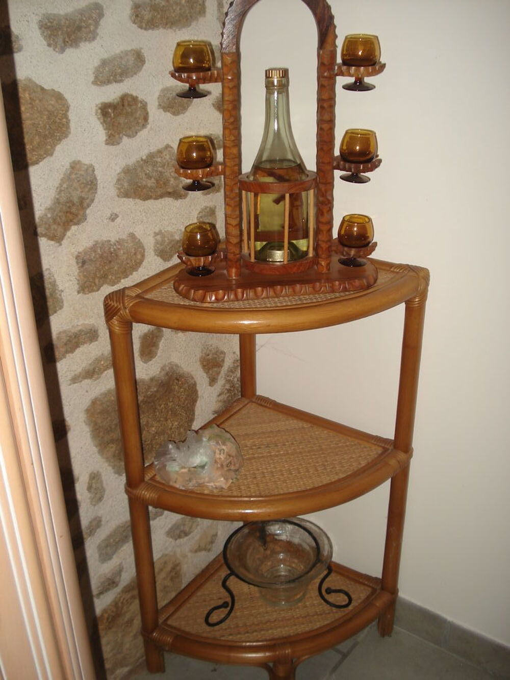 Etag&egrave;re d'angle bambou et rotin Meubles