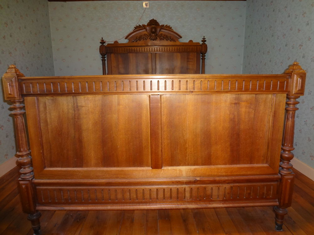 Chambre en bois massif
Meubles
