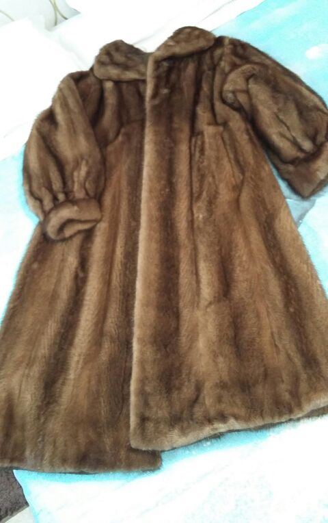 Manteau de vison. 600 Clermont-Ferrand (63)