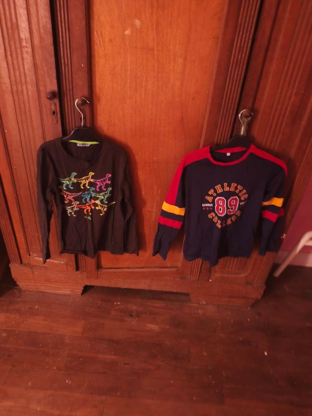 10€ cinq shirt short manche longue taille 12 ans Vêtements enfants
