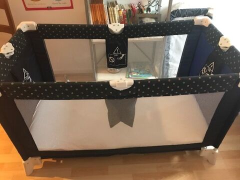 Lit parapluie avec matelas Domène (38)