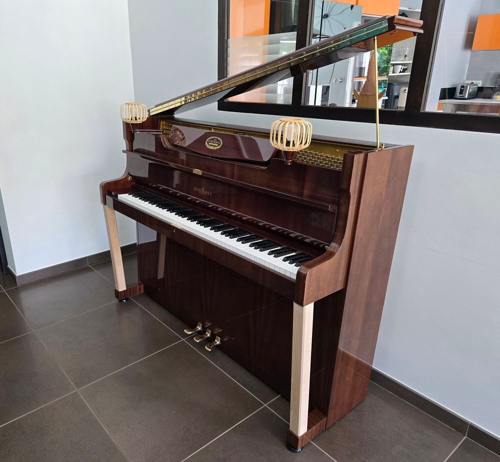 Piano Schimmel Instruments de musique
