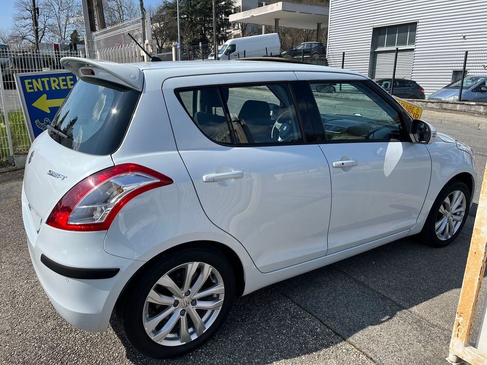 Swift 1.2 VVT Privil&egrave;ge 2014 occasion 42700 Firminy