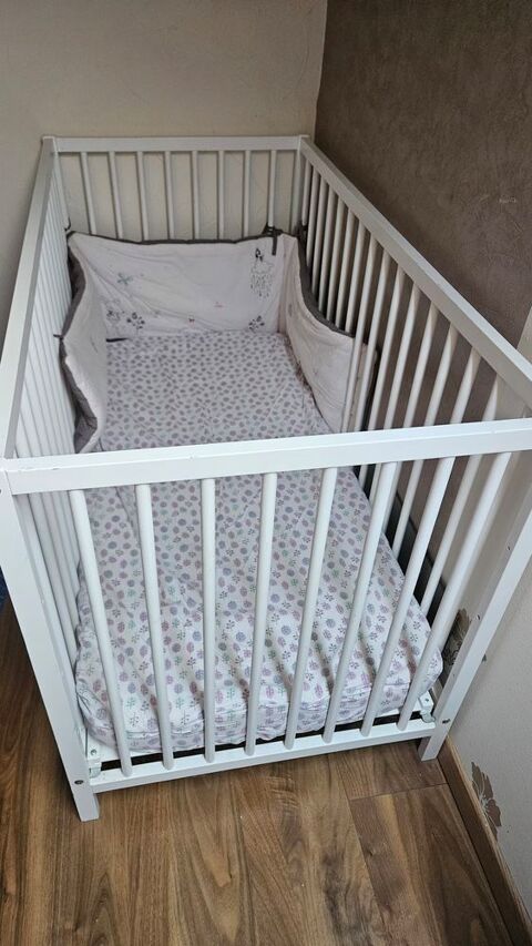 LIT Bébé avec matelas et tour de lit Blainville-sur-l'Eau (54)