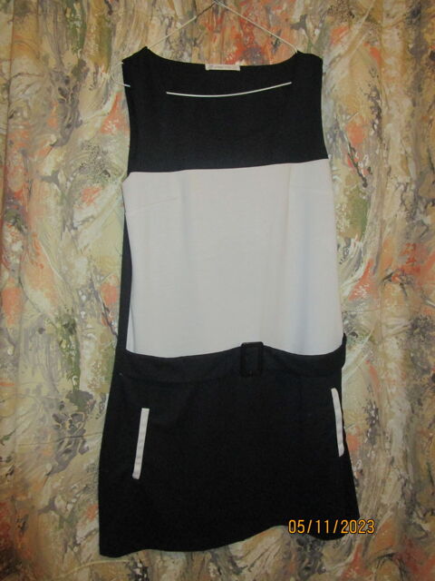 robe droite noire et blanche style vintage, marque  G urben 10 Chanteloup-en-Brie (77)