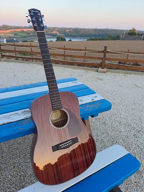 guitare folk Fender cd 140 s en parfait état  plus housse 150 Brachy (76)