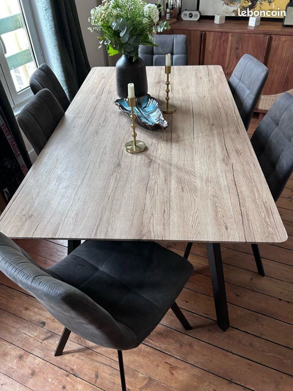 Table &agrave; manger en bois + lot de 6 chaises Meubles