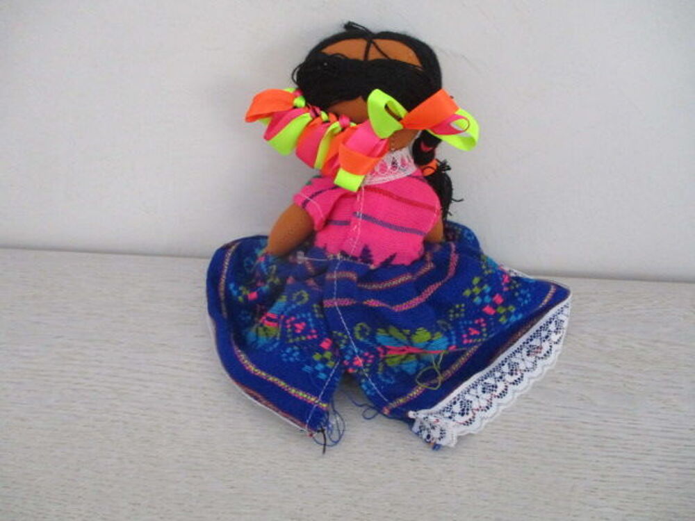 poup&eacute;e folklorique Jeux / jouets