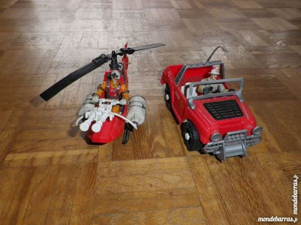 Lot grands v&eacute;hicules pompiers neufs avec figurines Jeux / jouets
