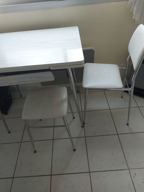 Ensemble table et chaises de cuisine 15 Cholet (49)