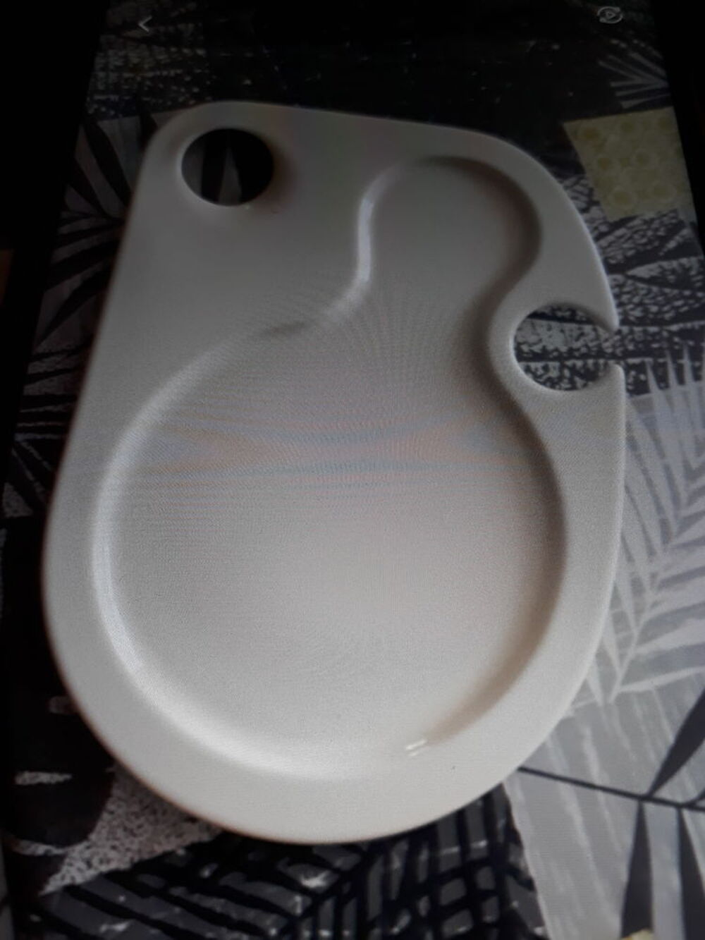 Assiette mange debout en tr&eacute;s bon &eacute;tat Cuisine
