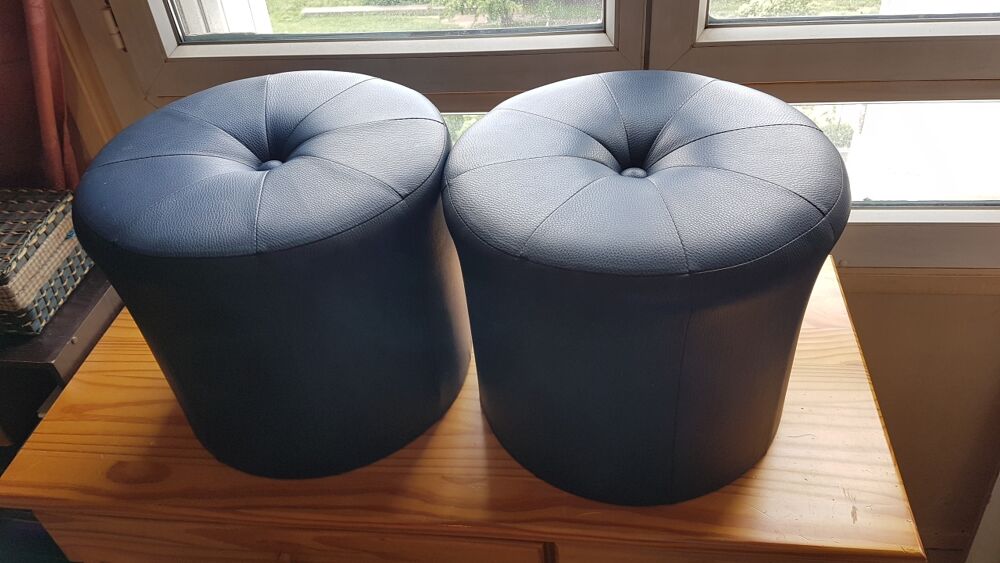 poufs rigides bleu marine Meubles