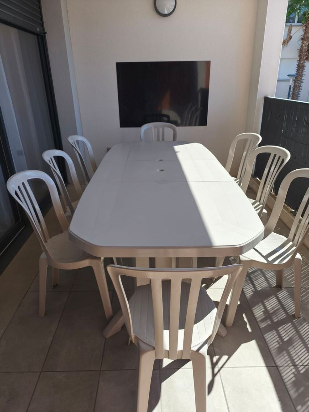 Table de jardin Grosfillex avec 8 chaises Jardin