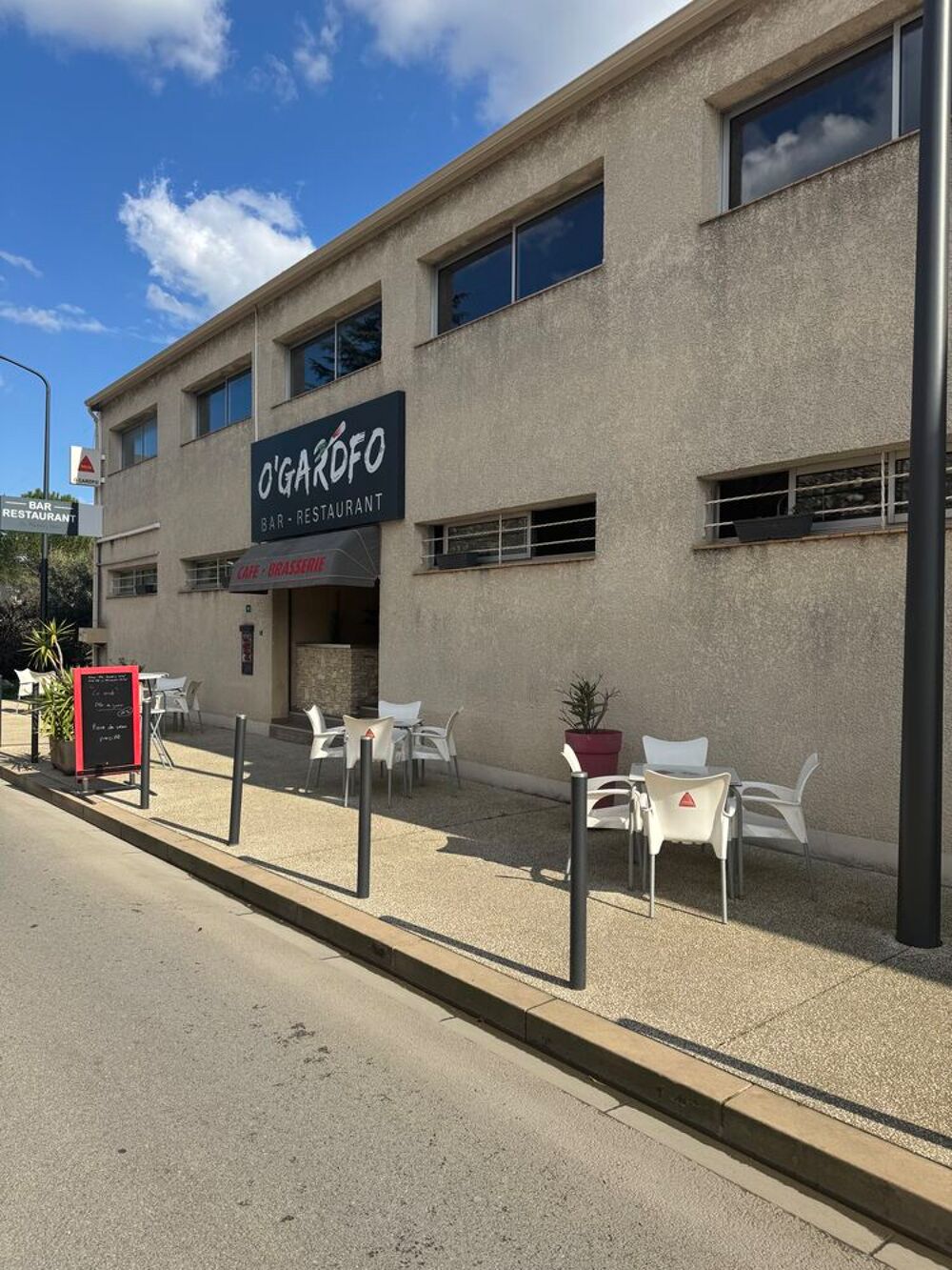 Vente Immeuble Immeuble sur 3 niveaux plusieurs entrées ascenseur handicape Nîmes