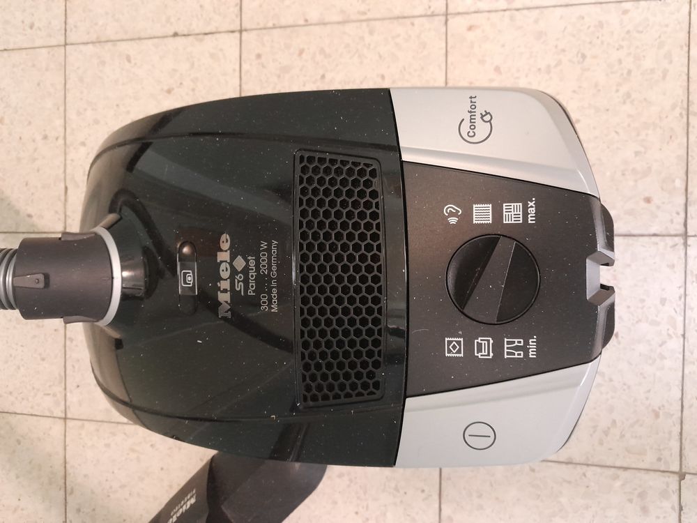 Aspirateur miele 2000 watts 2025