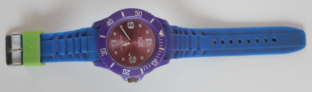Grande Montre ICE WATCH violet Bijoux et montres