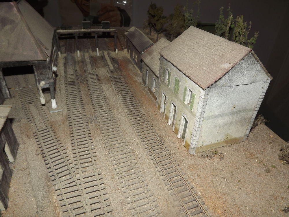 Maquette du d&eacute;p&ocirc;t SNCF de Nogent Vincennes en HO Jeux / jouets