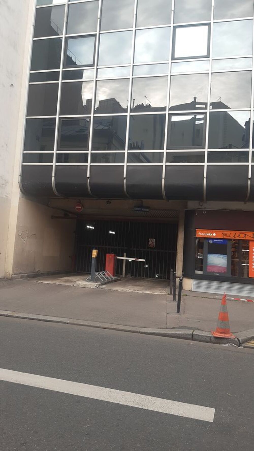Location Parking/Garage Particulier plusieurs places de parkings Paris 10