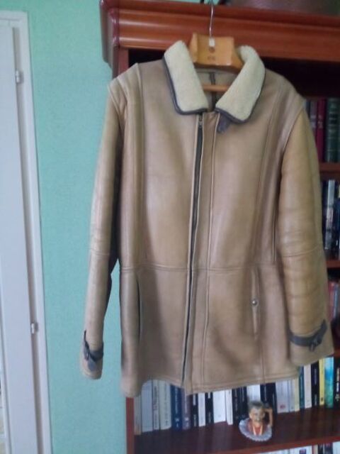 VESTE 3/4 Buffle couleur kaki
40 Pompignac (33)