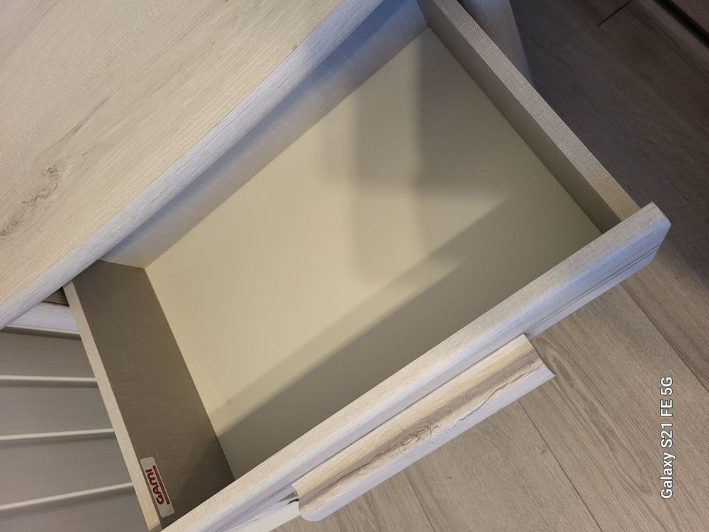Chambre enfant grise blanchi Meubles