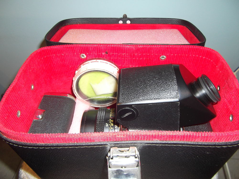 REFLEX 6 X 6 KIEV 88 + VOLNA 3 2.8 / 80 + VISUER TTL Photos/Video/TV