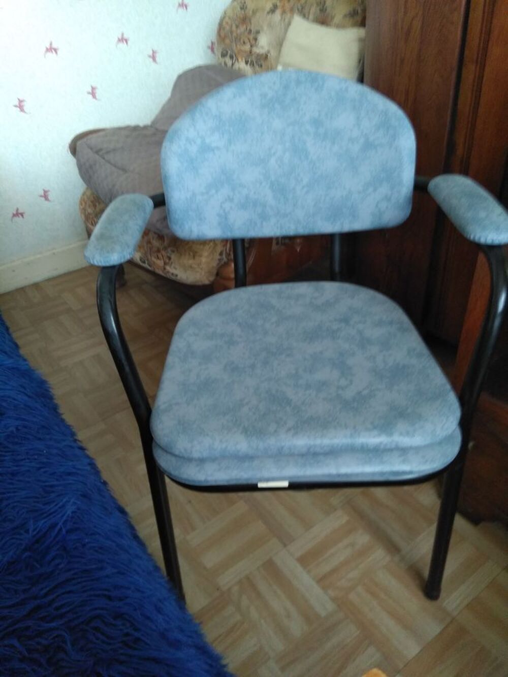 CHAISE PERCEE Meubles