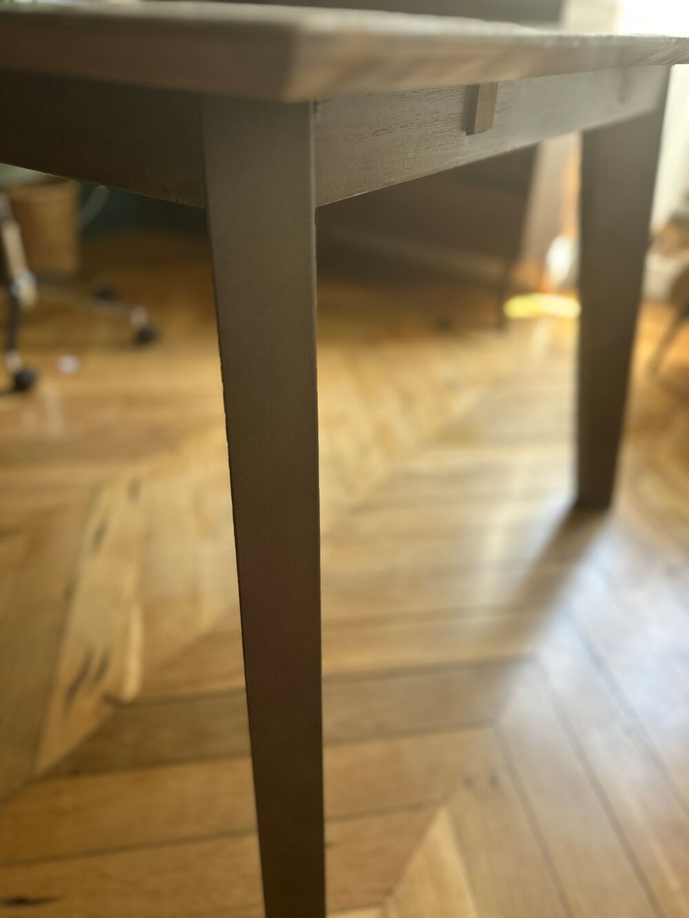 Table en bois r&eacute;cente+enfilade Meubles
