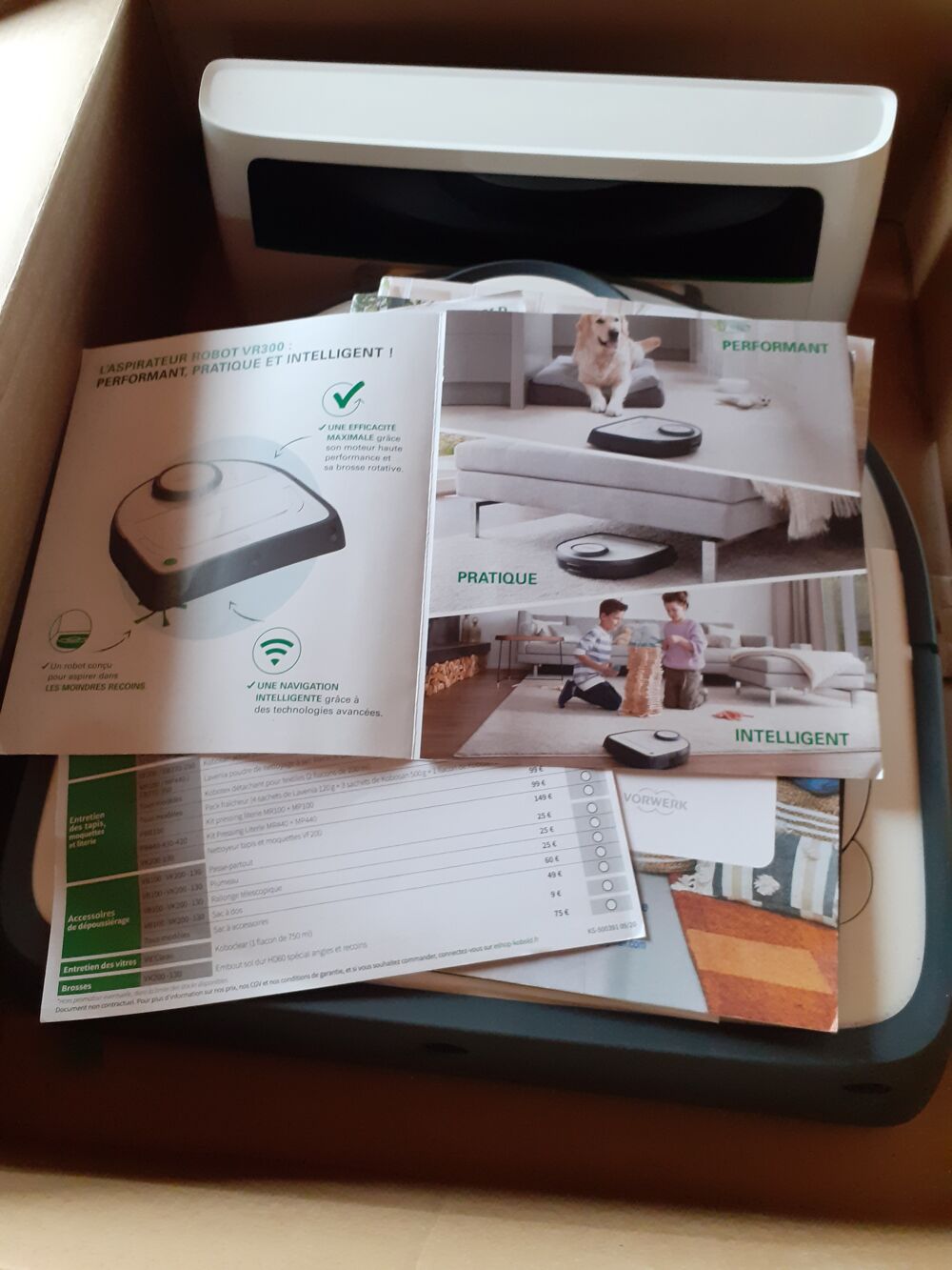 Aspirateur connect&eacute; Electroménager