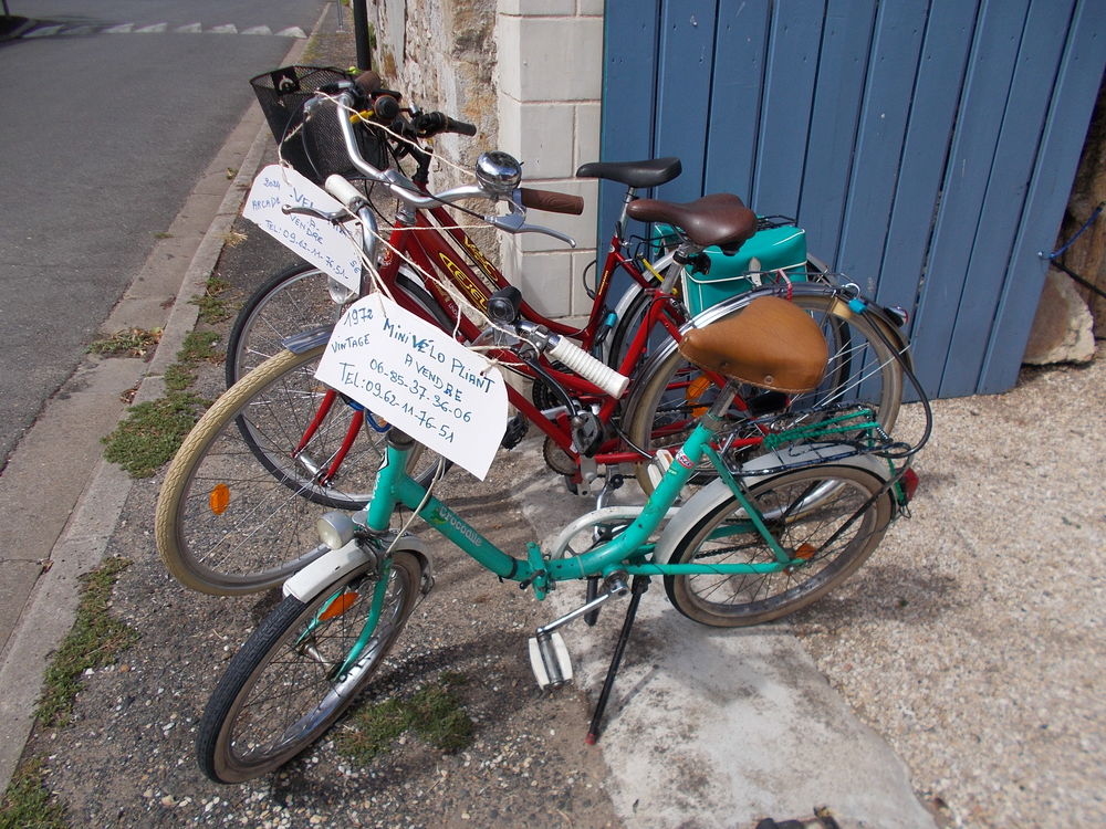 1 lot ou unit&eacute; de 3 velos vintage restaure 1975/2000/2024 Vélos