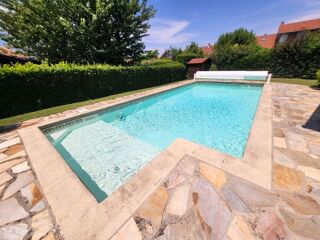  Maison  vendre 8 pices 162 m