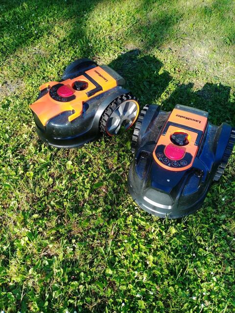 un Robot tondeuse LawnMaster VRM16-2B 24V � 300 Saran (45)