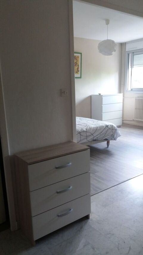  Appartement � louer 2 pi�ces 27 m� Saint-�tienne