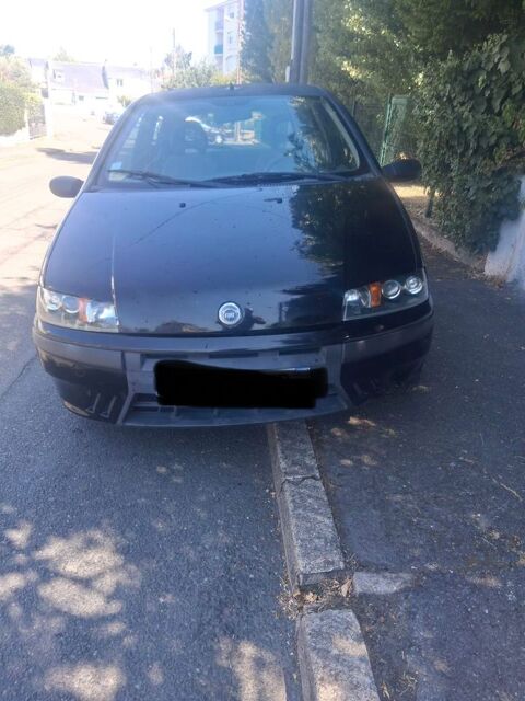 Fiat Punto PUNTO JTD 80 HLX 2002 occasion Saint-Nazaire 44600