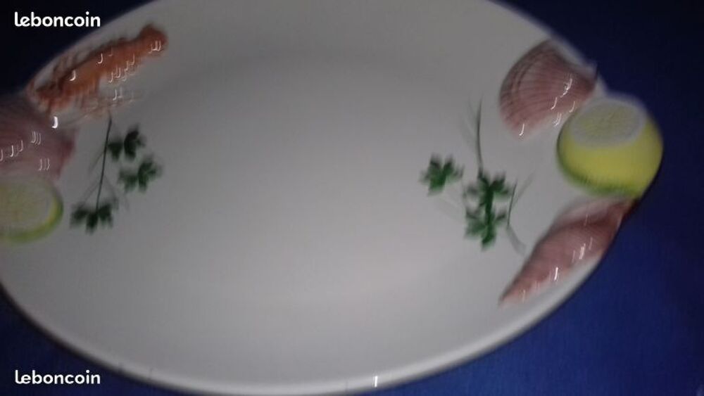 Grande Assiette Ovale a Crustac&eacute; Décoration