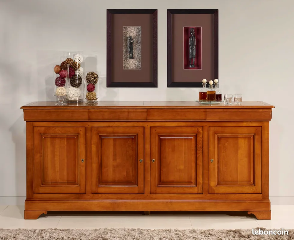 Buffet 4 portes en merisier massif style Louis Philippe Meubles