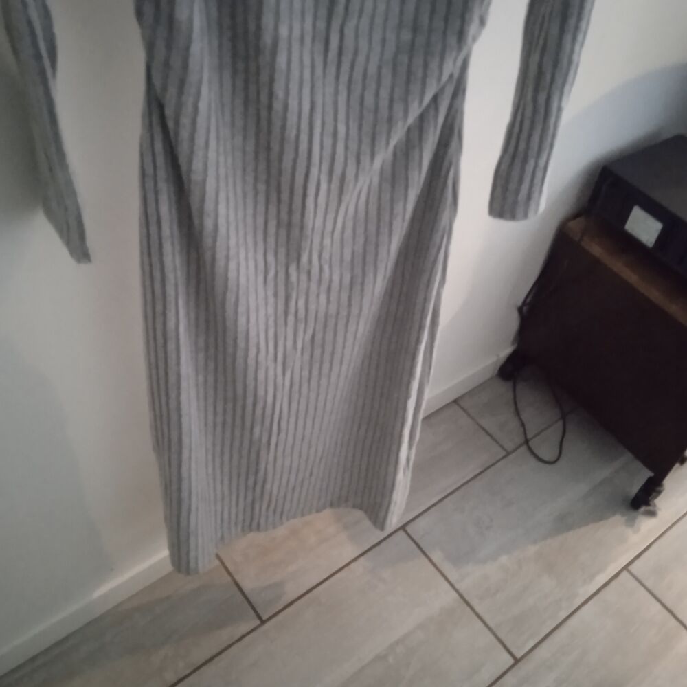 Robe longue manches longues marque shein taille L 97% polyes Vêtements