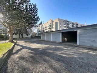  Parking / Garage à louer 15 m² Lyon