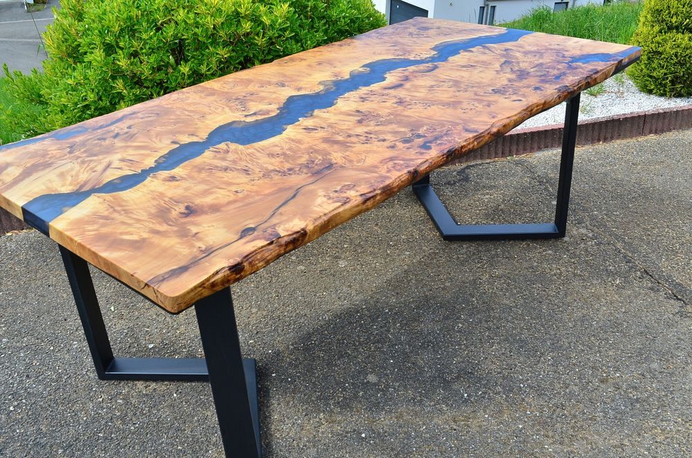 Table &agrave; manger neuve et unique en loupe de Peuplier et r&eacute;sin Meubles