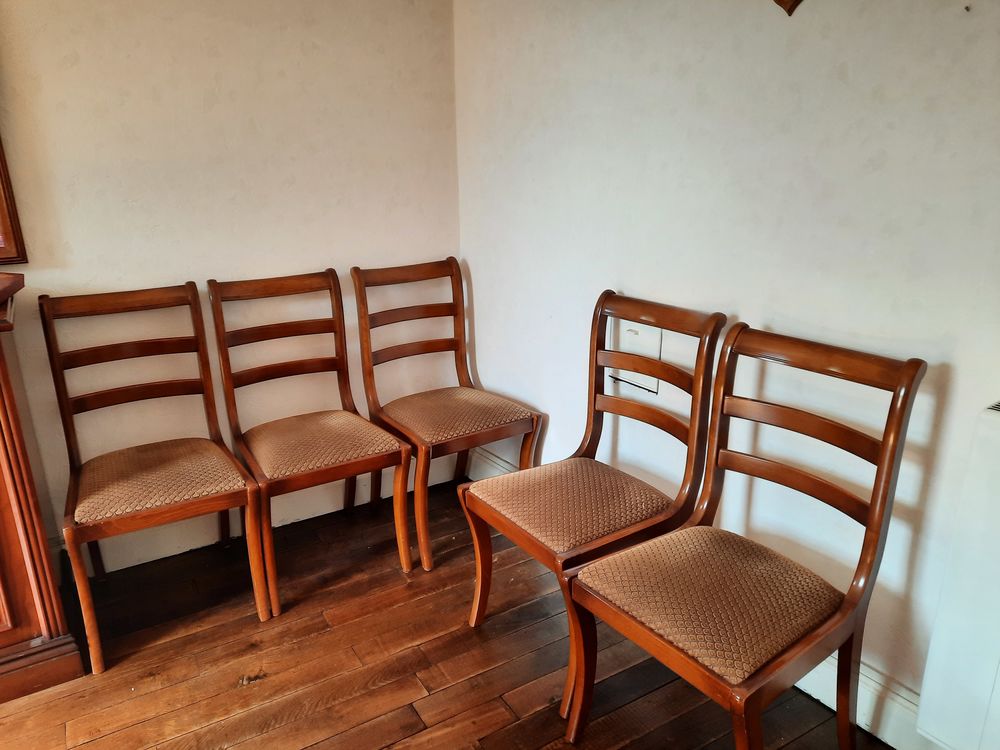 Salle &agrave; manger en merisier Meubles