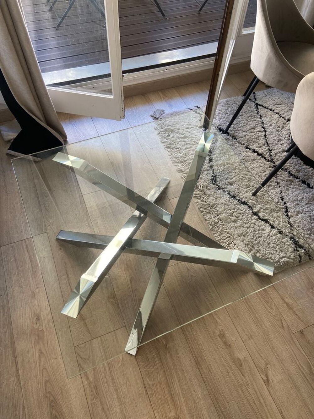 Table basse verre tremp&eacute; et acier Meubles