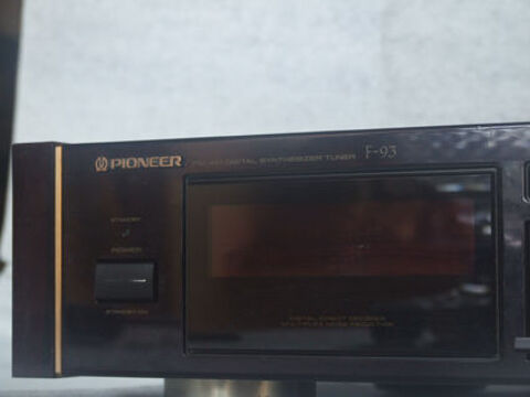 Tuner Pioneer F-93 350 Gesnes (53)
